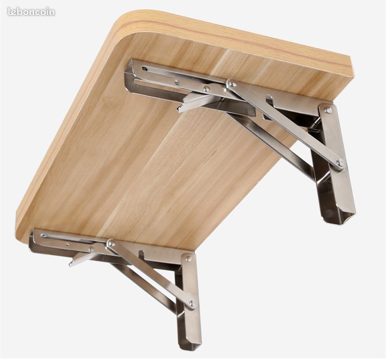 Table avec supports équerres rabatables