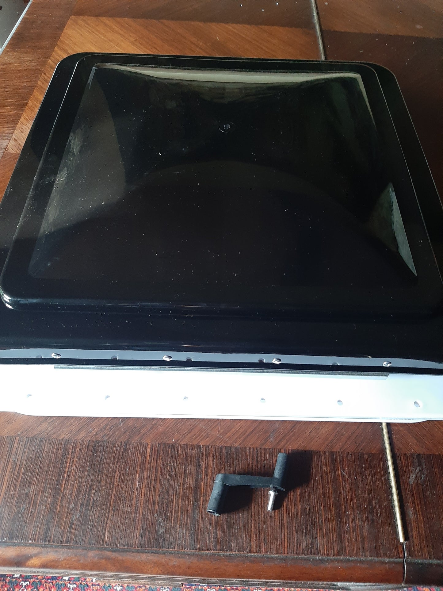 Lanterneau 42 x 42 éco 12v