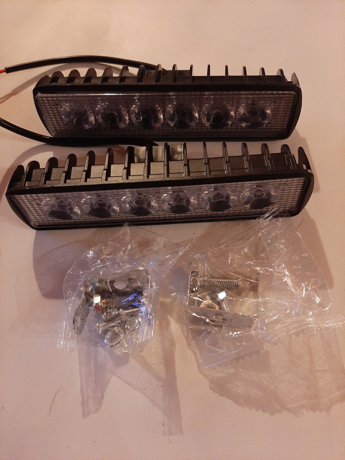Paire de feux2 x 6 leds , 12v pour véhicules