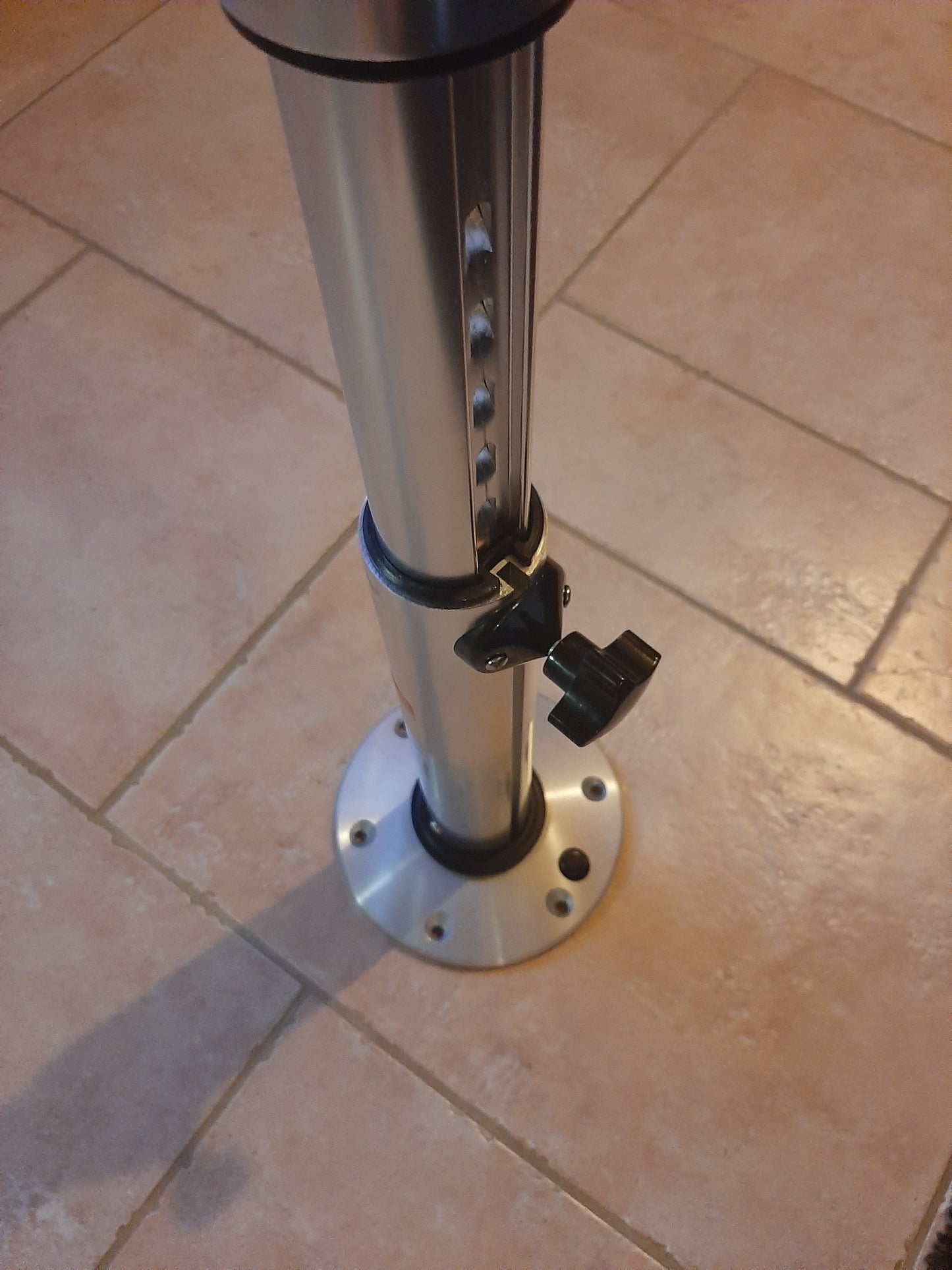 PIED DE TABLE TELESCOPIQUE