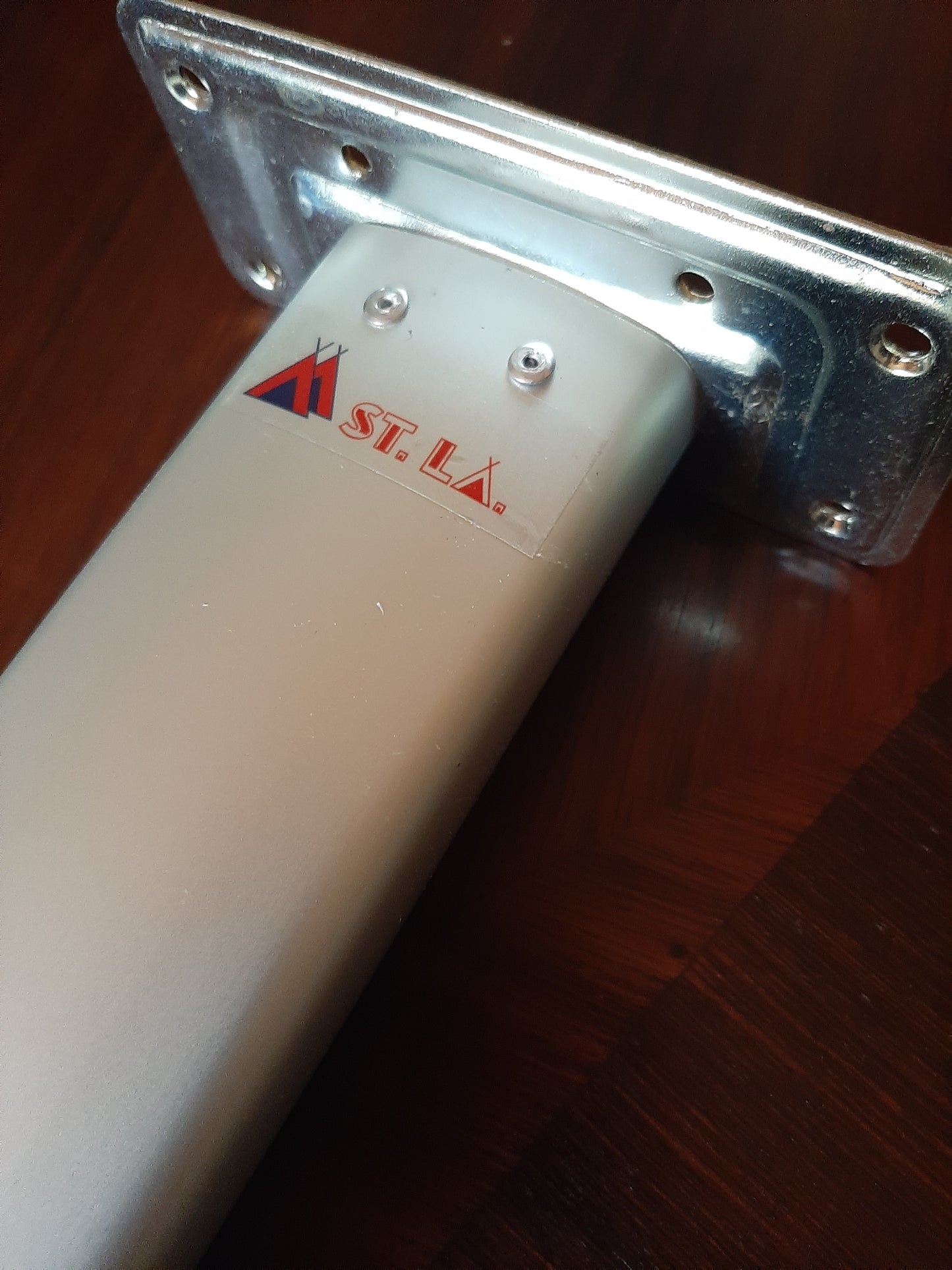 Pied de table pliant