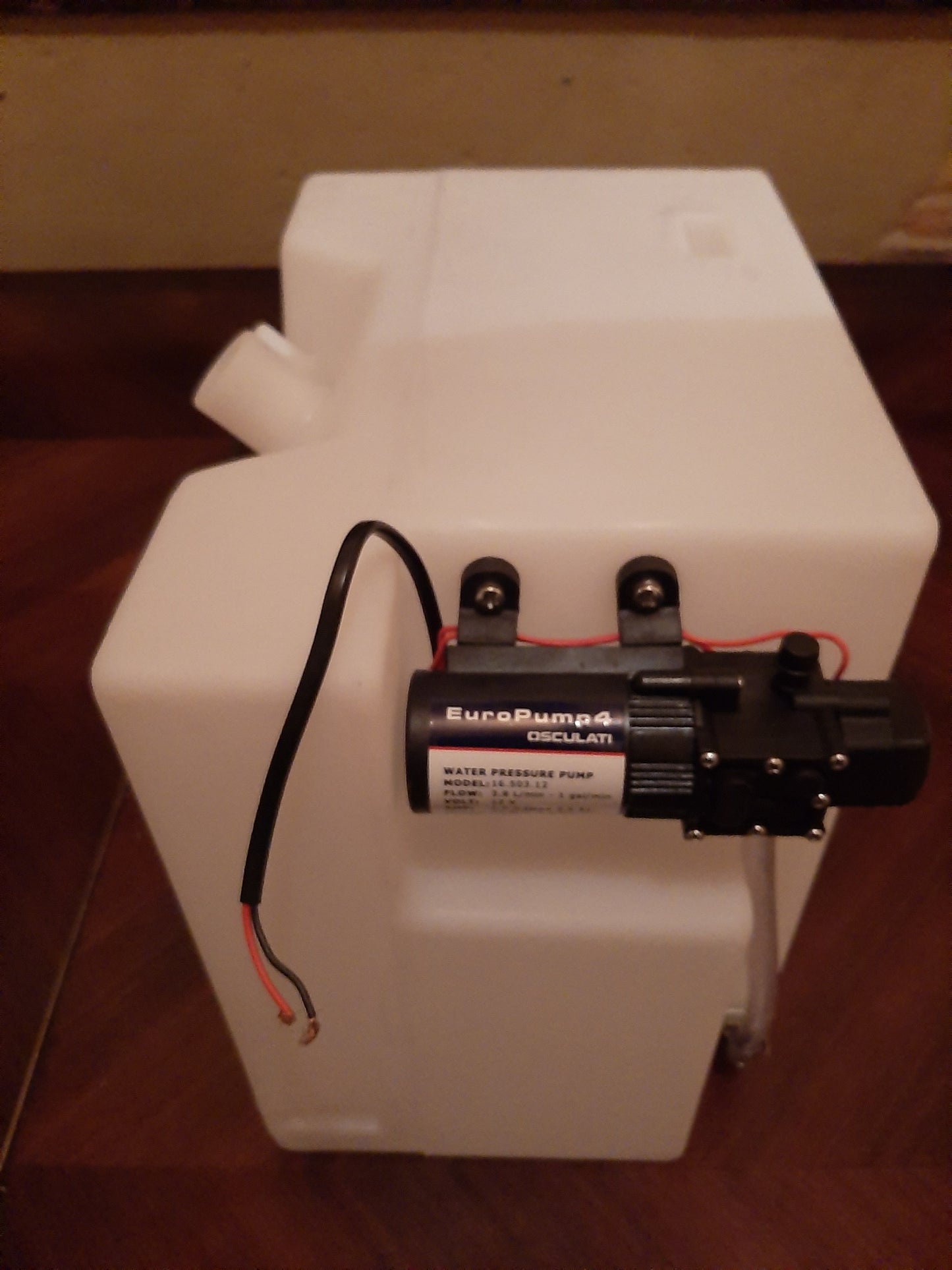 Réservoir 32 litres kit avec pompe