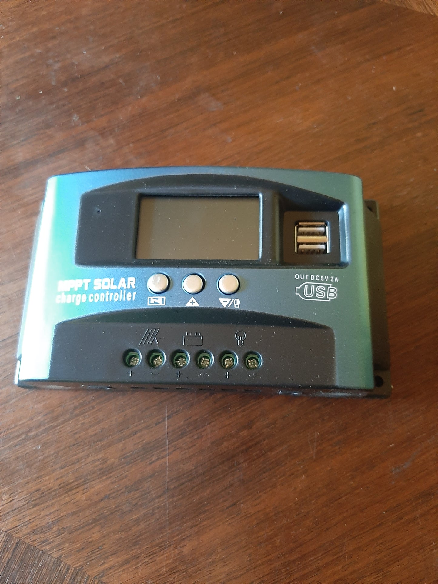 Régulateur et contrôleur de charge MPPT 40A