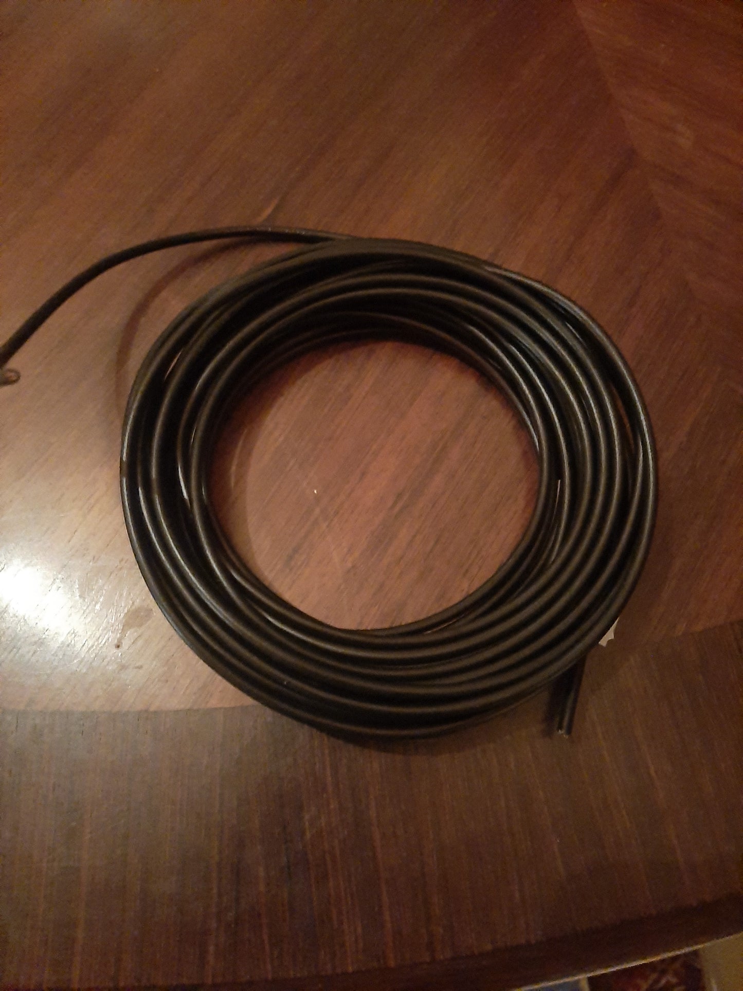 Jeu de câbles rouge et noir 2 x 10m diamètre 6mm2