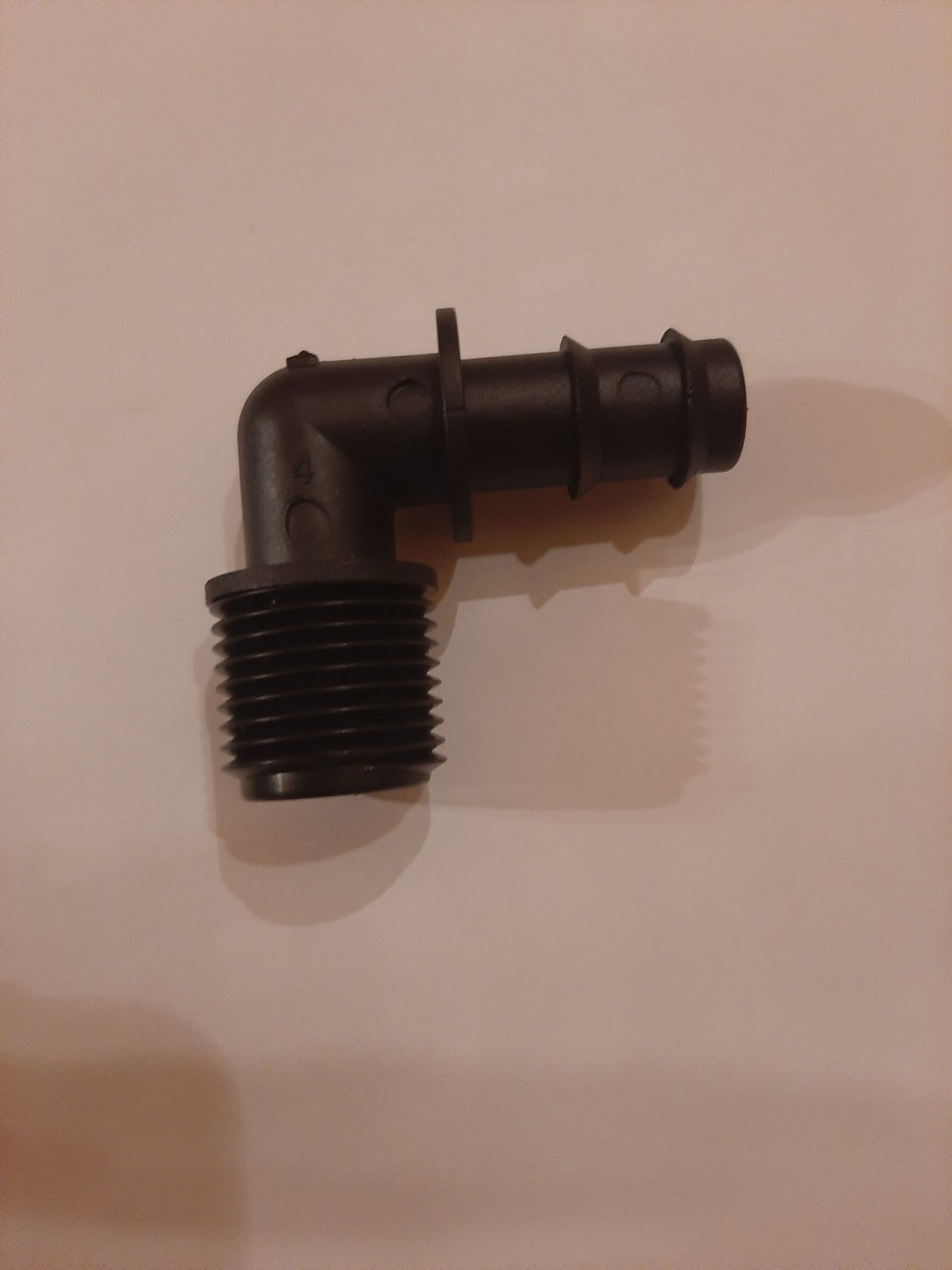 Embout coudé c aspiration noir ½ 16 diam