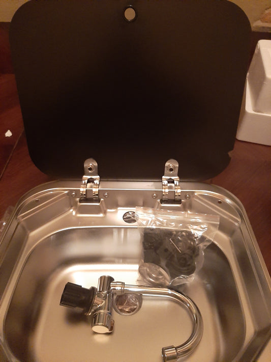 Evier avec couvercle verre trempé, robinet , bonde et tuyaux