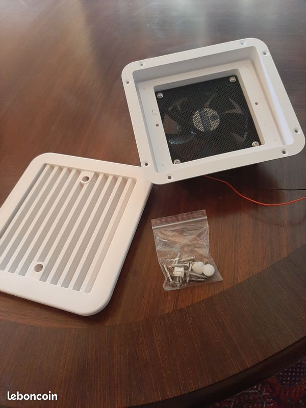 Ventilateur 12v carré