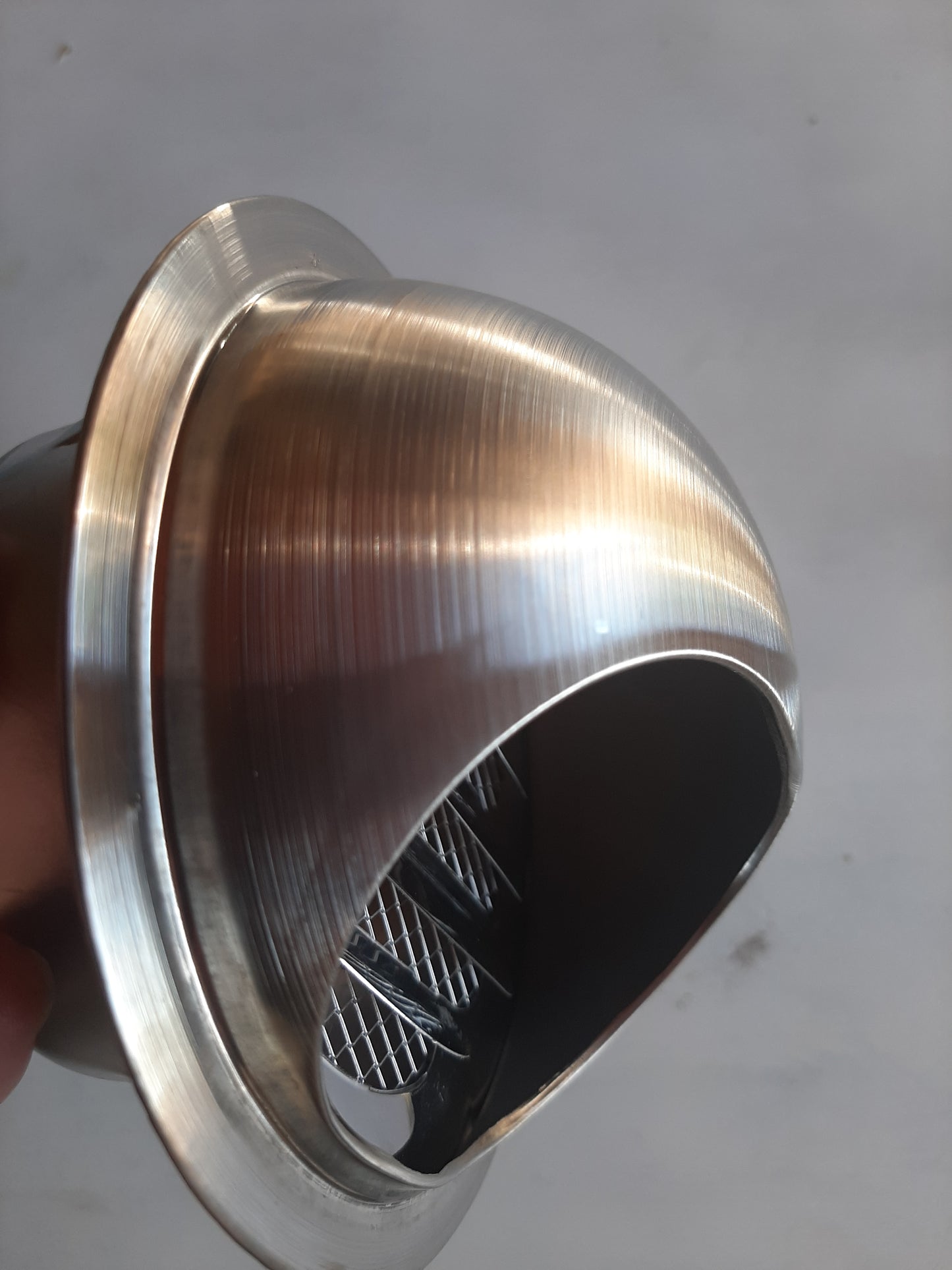 Evacuation latérale pour chauffe eau