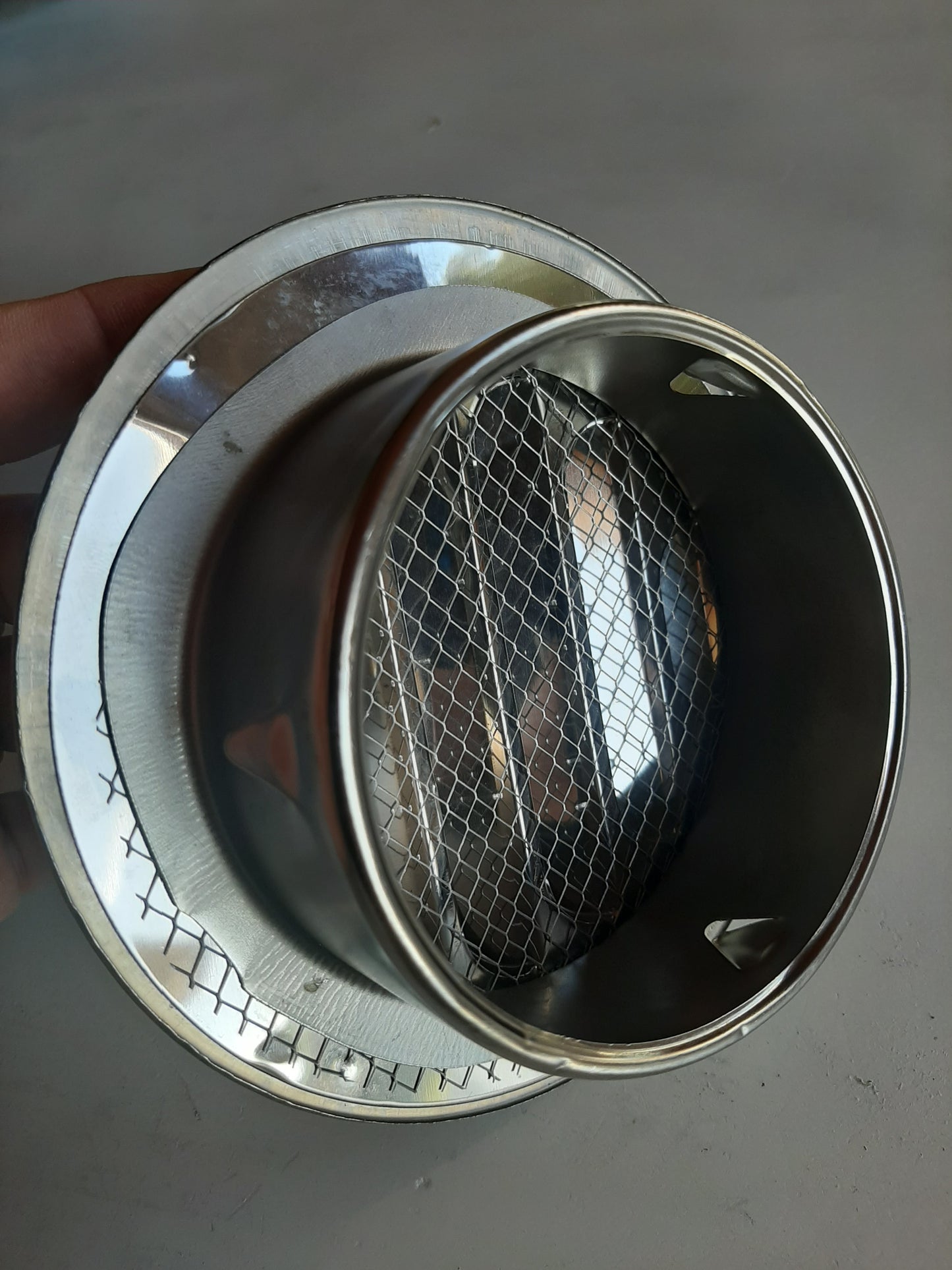 Evacuation latérale pour chauffe eau