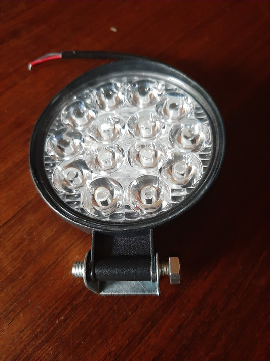 Feu de travail 14 leds 12v