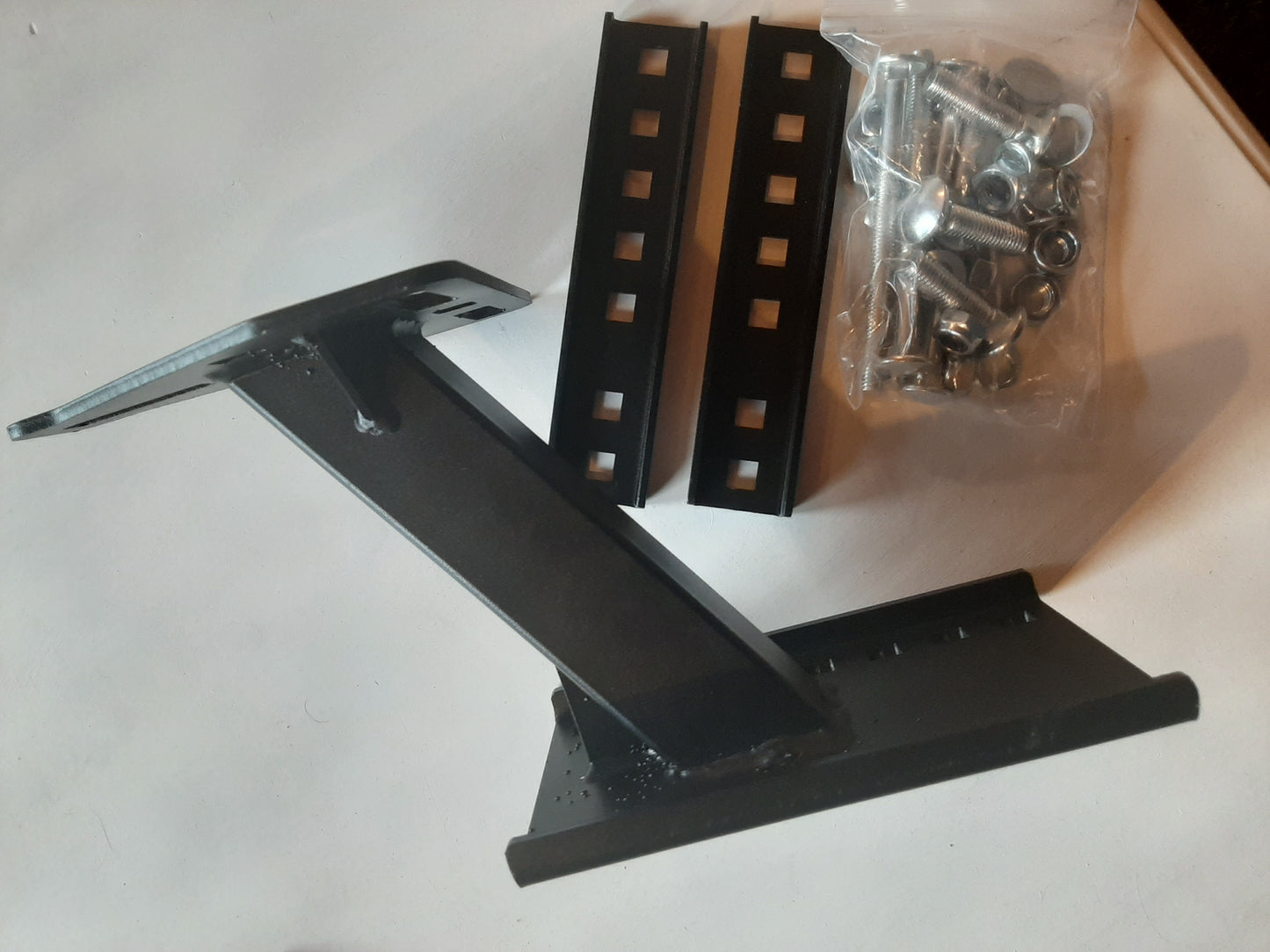 Support de roue de secours pour remoque